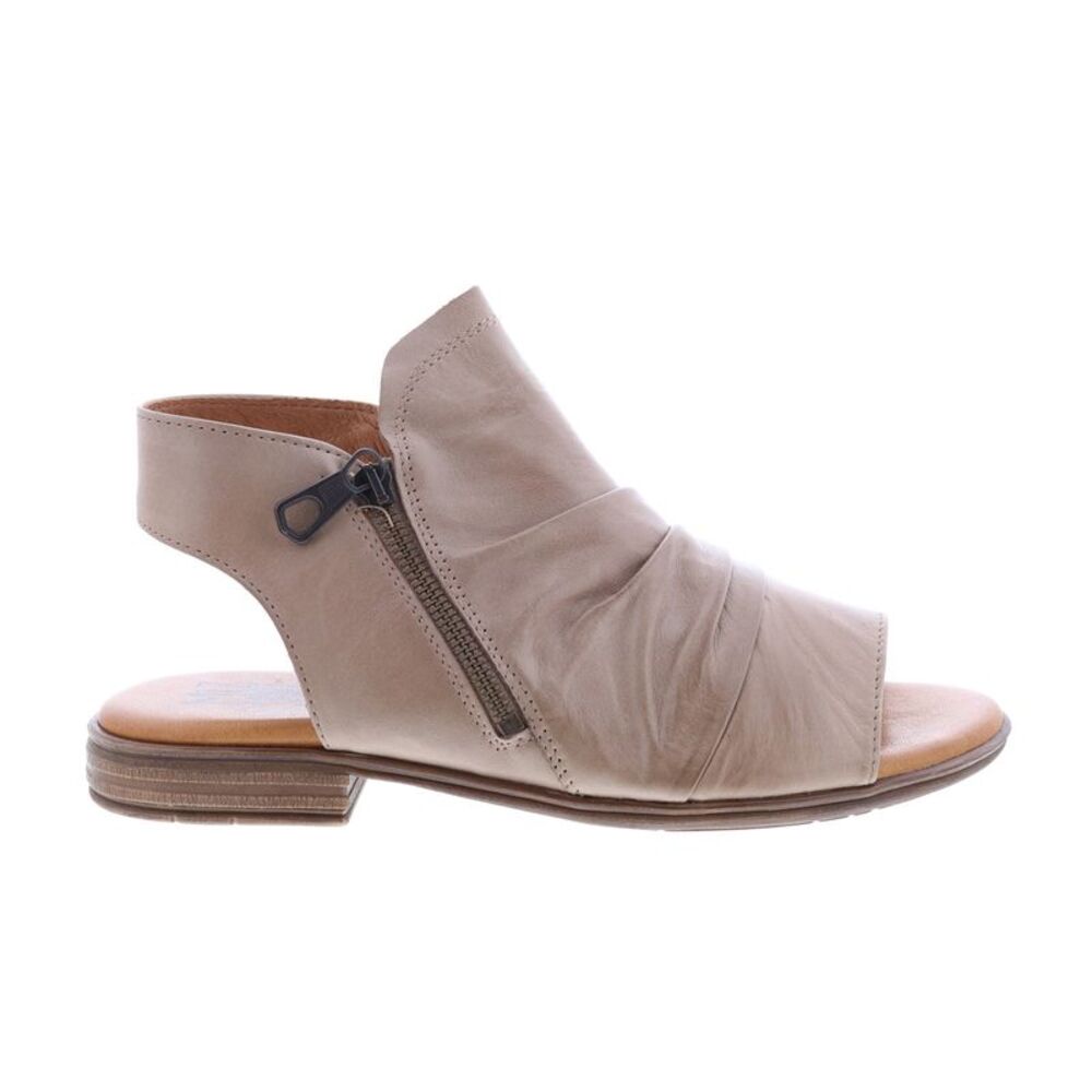 Miz Mooz Womens Dylan Beige Shoes (NWT) - iikd.in